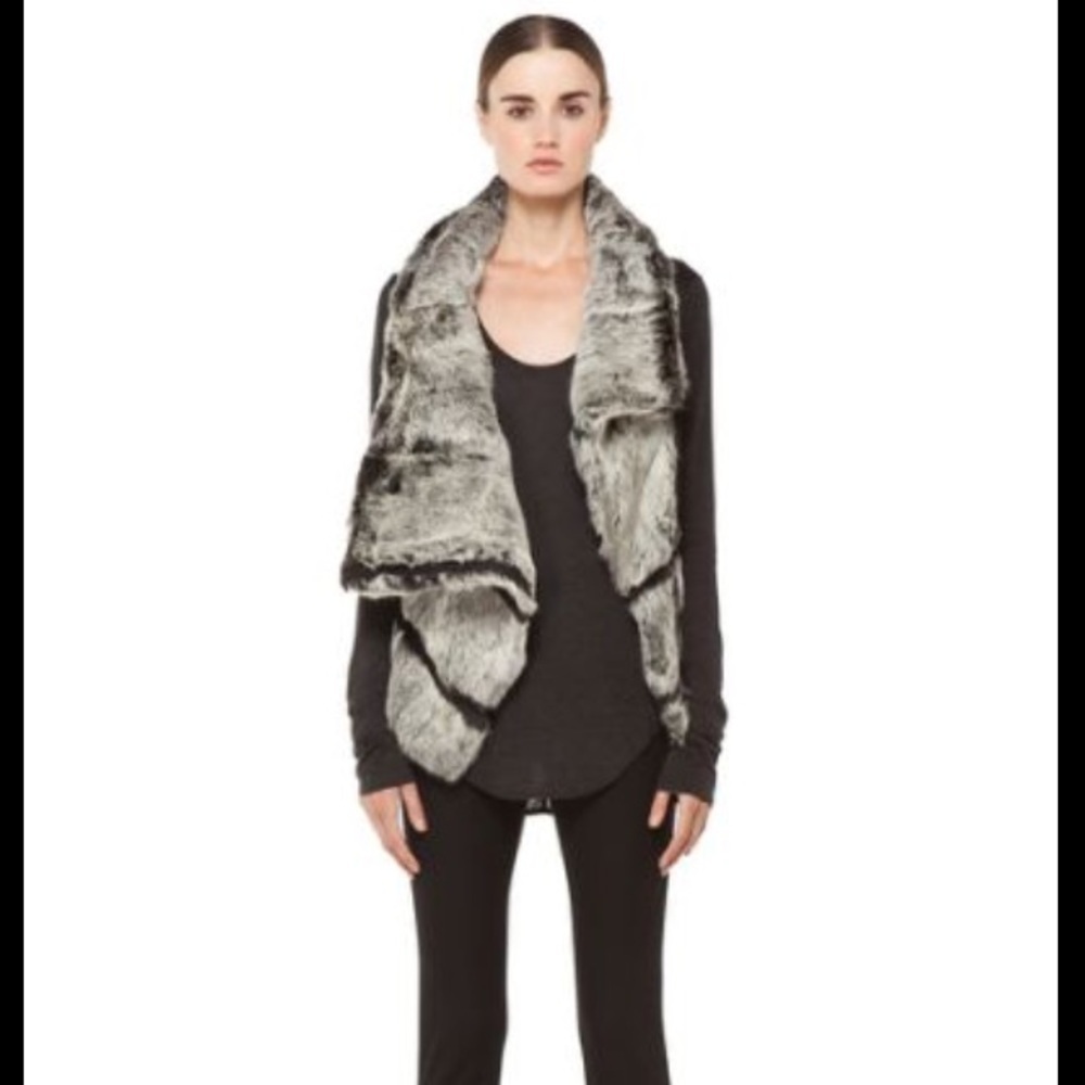 HELMUT LANG flux fur vest in black & white